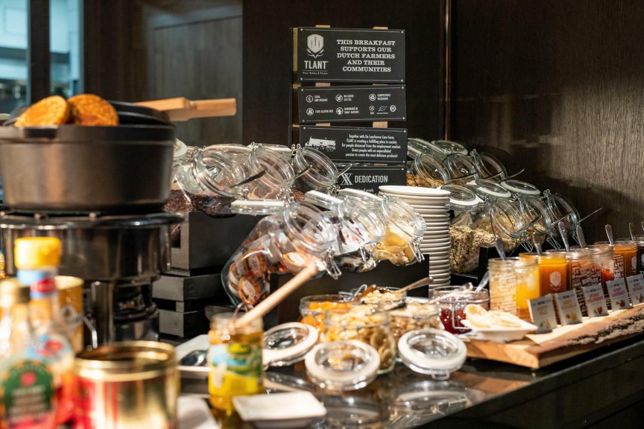 Bilderberg Garden Hotel Amszterdam Kültér fotó A selection of Dutch snacks at a buffet