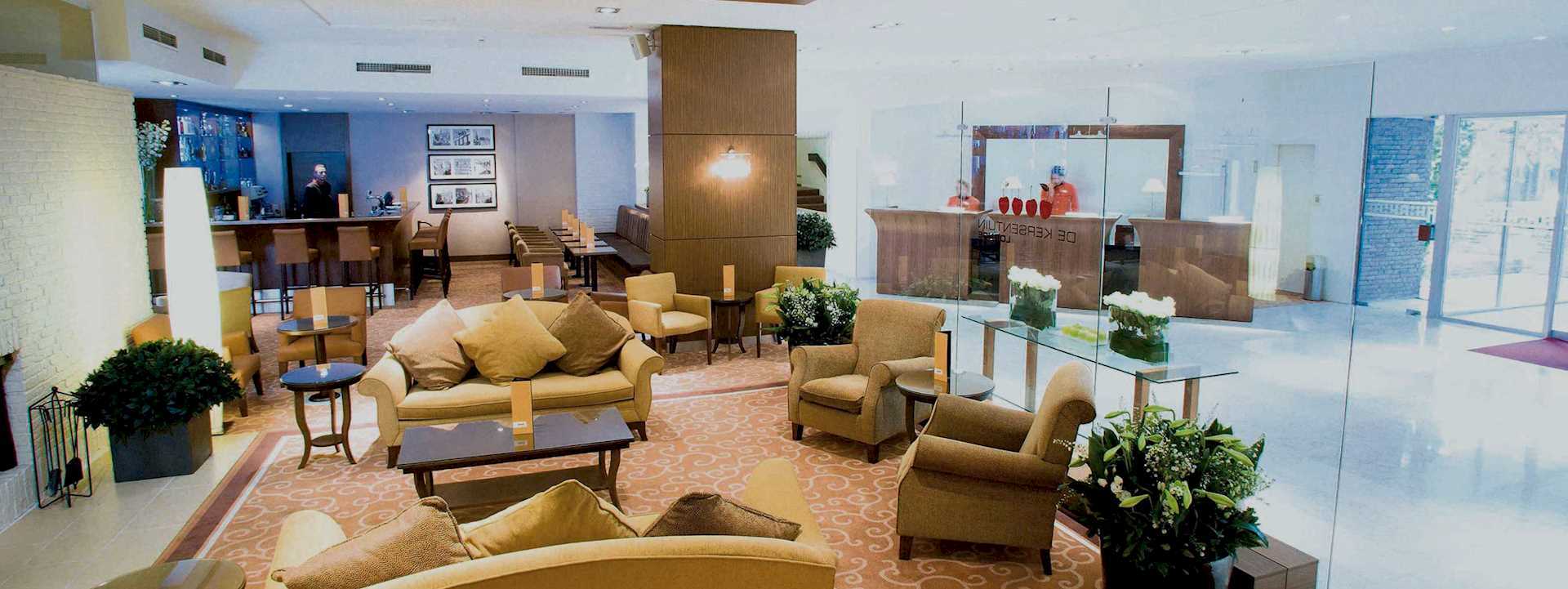 Bilderberg Garden Hotel Amszterdam Kültér fotó The lounge at the airport